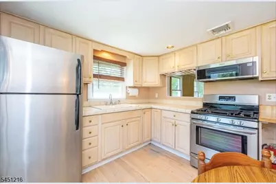 26 Cedar Tree Trl, Wantage, NJ 07461 - Photo 5