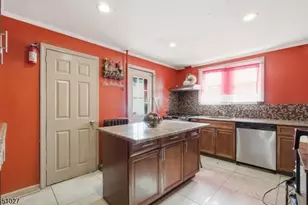 54 E Pennsylvania Ave, Woodbridge Township, NJ 07001 - Photo 7