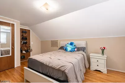 110 Patricia Pl, Clifton, NJ 07012 - Photo 11