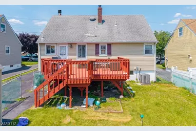 110 Patricia Pl, Clifton, NJ 07012 - Photo 23