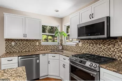 25 Sherwood Pl, Wharton, NJ 07885 - Photo 11