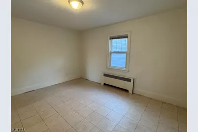 28 Knopf St #2B, Linden, NJ 07036 - Photo 5