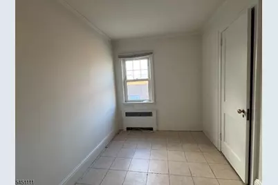 28 Knopf St #2B, Linden, NJ 07036 - Photo 3