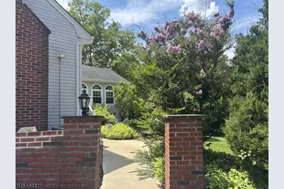 8 Stiles Ln, Franklin Township, NJ 08823 - Photo 3