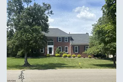 8 Stiles Ln, Franklin Township, NJ 08823 - Photo 1