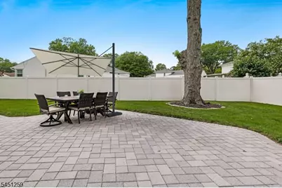 40 Oleander Way, Clark Township, NJ 07066 - Photo 19