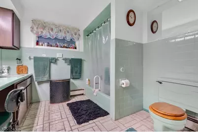 10 Sussex St, Byram Township, NJ 07874 - Photo 19