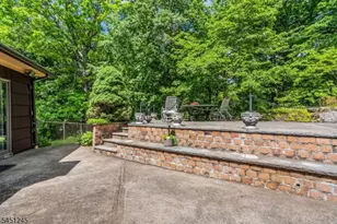 10 Sussex St, Byram Township, NJ 07874 - Photo 41