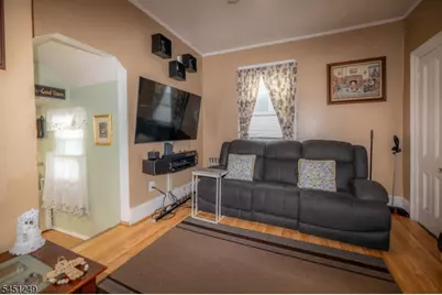 280 E Hazelwood Ave #2, Rahway, NJ 07065 - Photo 9