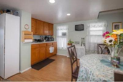280 E Hazelwood Ave #2, Rahway, NJ 07065 - Photo 7