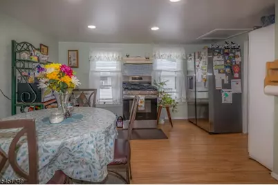 280 E Hazelwood Ave #2, Rahway, NJ 07065 - Photo 5