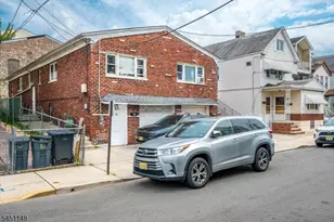 31 Bank St, Elizabeth, NJ 07201 - Photo 3