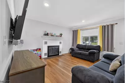 870 Crescent Dr, Rahway, NJ 07065 - Photo 7