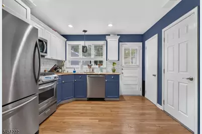 870 Crescent Dr, Rahway, NJ 07065 - Photo 13