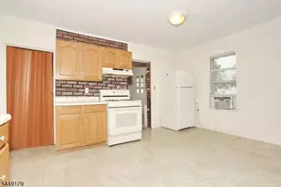 23 Providence Ave, Woodland Park, NJ 07424 - Photo 15