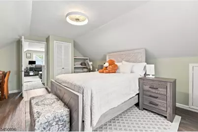 1204 Wheatsheaf Rd, Roselle Boro, NJ 07203 - Photo 3