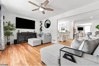 1204 Wheatsheaf Rd, Roselle Boro, NJ 07203 - Photo 17