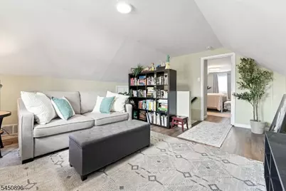 1204 Wheatsheaf Rd, Roselle Boro, NJ 07203 - Photo 13