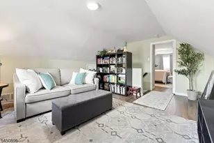 1204 Wheatsheaf Rd, Roselle Boro, NJ 07203 - Photo 13
