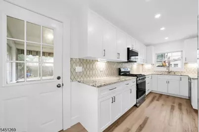 21 Morris Rd, Clifton, NJ 07012 - Photo 13