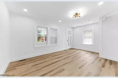21 Morris Rd, Clifton, NJ 07012 - Photo 7