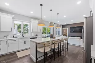 311 Martin Rd, Union Township, NJ 07083 - Photo 17