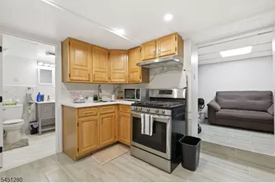 570 11th Ave, Paterson, NJ 07514 - Photo 29