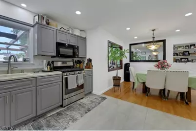 39-21 Knott Ter, Fair Lawn, NJ 07410 - Photo 9