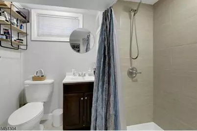 39-21 Knott Ter, Fair Lawn, NJ 07410 - Photo 15