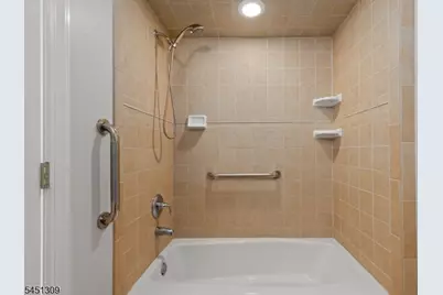 43 Manchester Ct, Kinnelon, NJ 07405 - Photo 13