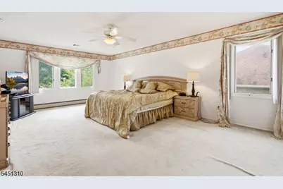 37 Continental Rd, Parsippany, NJ 07950 - Photo 15