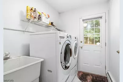 37 Continental Rd, Parsippany, NJ 07950 - Photo 13