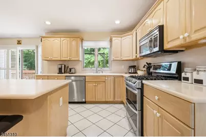 37 Continental Rd, Parsippany, NJ 07950 - Photo 9