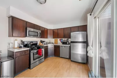 35 Byrnes Ln East, Sayreville Boro, NJ 08872 - Photo 9