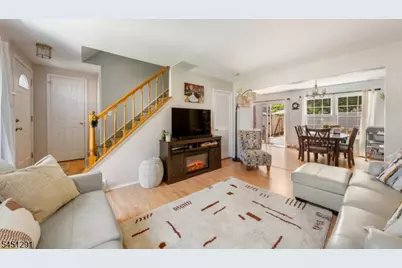 35 Byrnes Ln East, Sayreville Boro, NJ 08872 - Photo 5