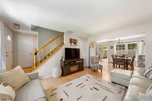 35 Byrnes Ln E, Sayreville Boro, NJ 08872 - Photo 5