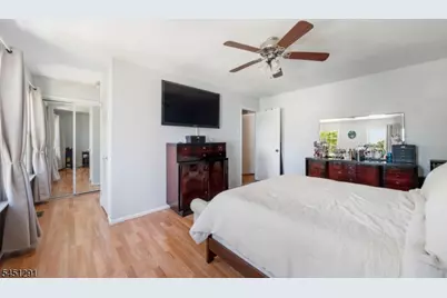 35 Byrnes Ln East, Sayreville Boro, NJ 08872 - Photo 11