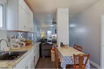 22 Tuttle St, Wallington, NJ 07057 - Photo 9