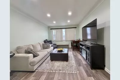 124 W 45th St, Bayonne, NJ 07002 - Photo 5