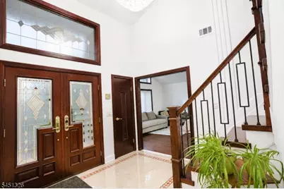 26 Benjamin Dr, Springfield, NJ 07081 - Photo 3