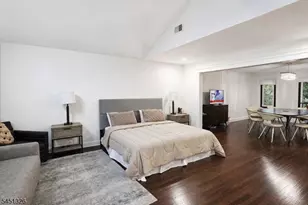 26 Benjamin Dr, Springfield, NJ 07081 - Photo 15