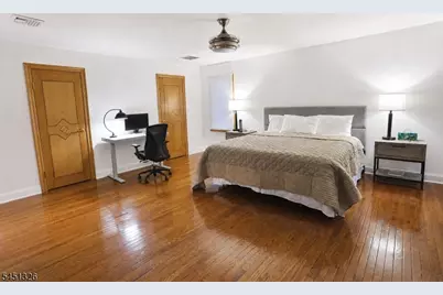 26 Benjamin Dr, Springfield, NJ 07081 - Photo 9