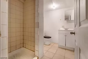 98 Delmar Pl, Irvington, NJ 07111 - Photo 33