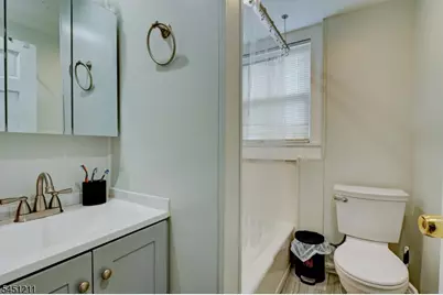 275 Greylock Pkwy #3, Belleville, NJ 07109 - Photo 23