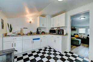 275 Greylock Pkwy, Belleville, NJ 07109 - Photo 33