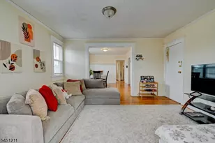 275 Greylock Pkwy, Belleville, NJ 07109 - Photo 17