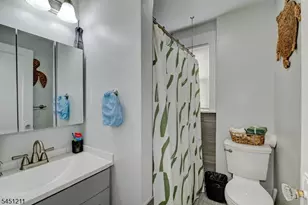 275 Greylock Pkwy, Belleville, NJ 07109 - Photo 13