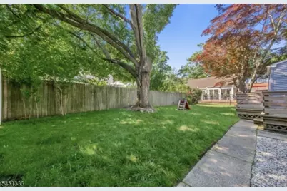 2208 Paff Pl, Scotch Plains Township, NJ 07076 - Photo 15