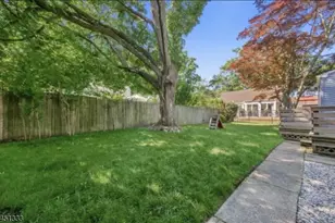 2208 Paff Pl, Scotch Plains Township, NJ 07076 - Photo 15