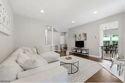 51 Oak Leaf Ln, Tinton Falls Boro, NJ 07712 - Photo 25